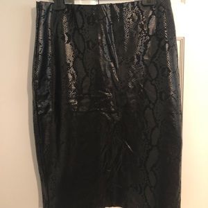 Snake skin print pencil skirt